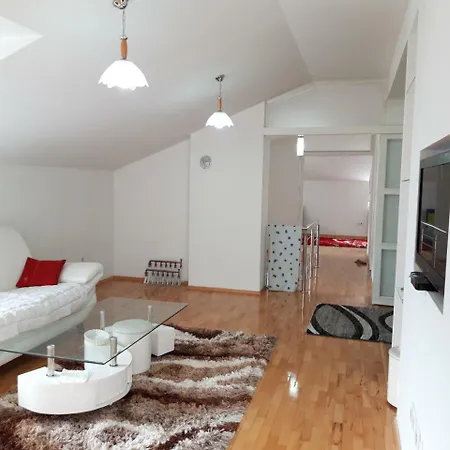 Apartman Varda Apartment