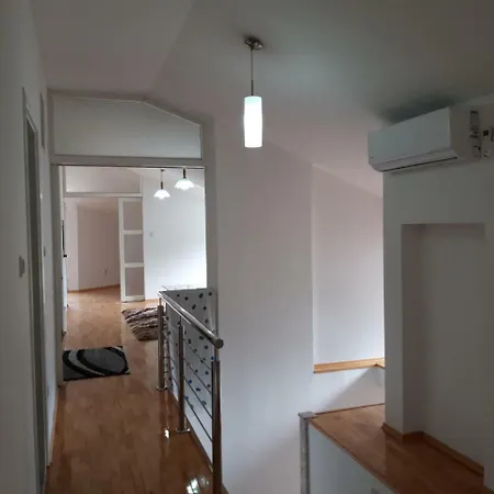 Apartment Apartman Varda *