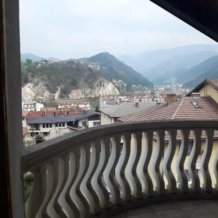 Apartment Apartman Varda
