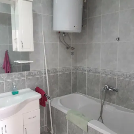 Apartment Apartman Varda